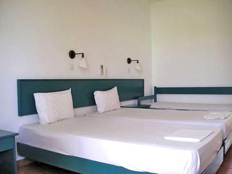 Three Stars Hotel
